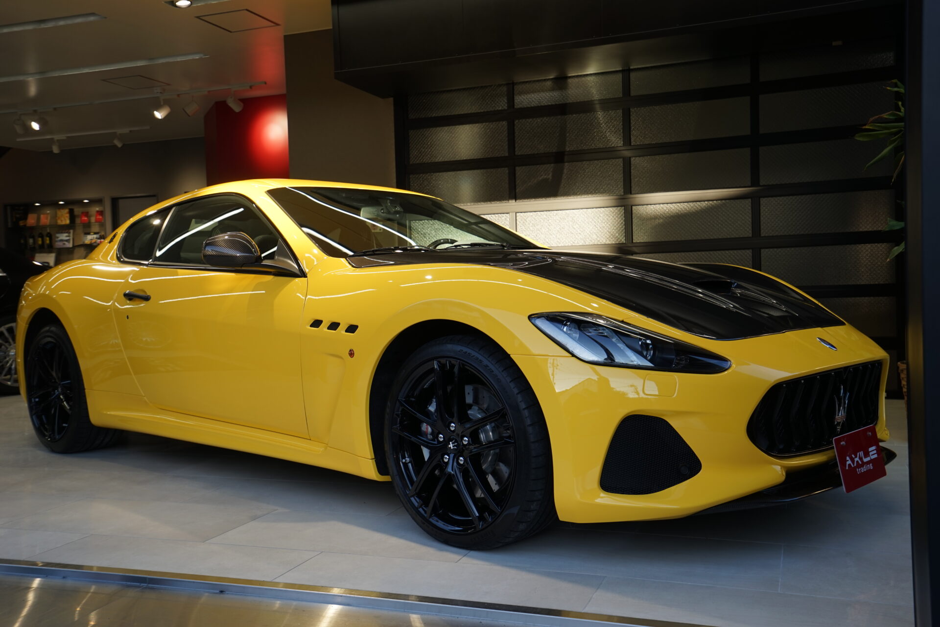 ｙ マセラティ グラントゥーリズモ ｍｃスポーツライン 最終モデル ｏｐ多数 入庫 輸入車専門店アクセルトレーディング